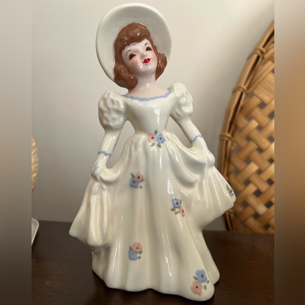 Florence Ceramics Kay Bud Vase
